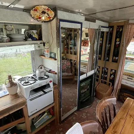 2 X Double Bed Glamping Wagon At Dalby Forest * スカーバラ